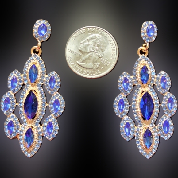 ๐ Vintage style blue chandelier earrings - Picture 3 of 3